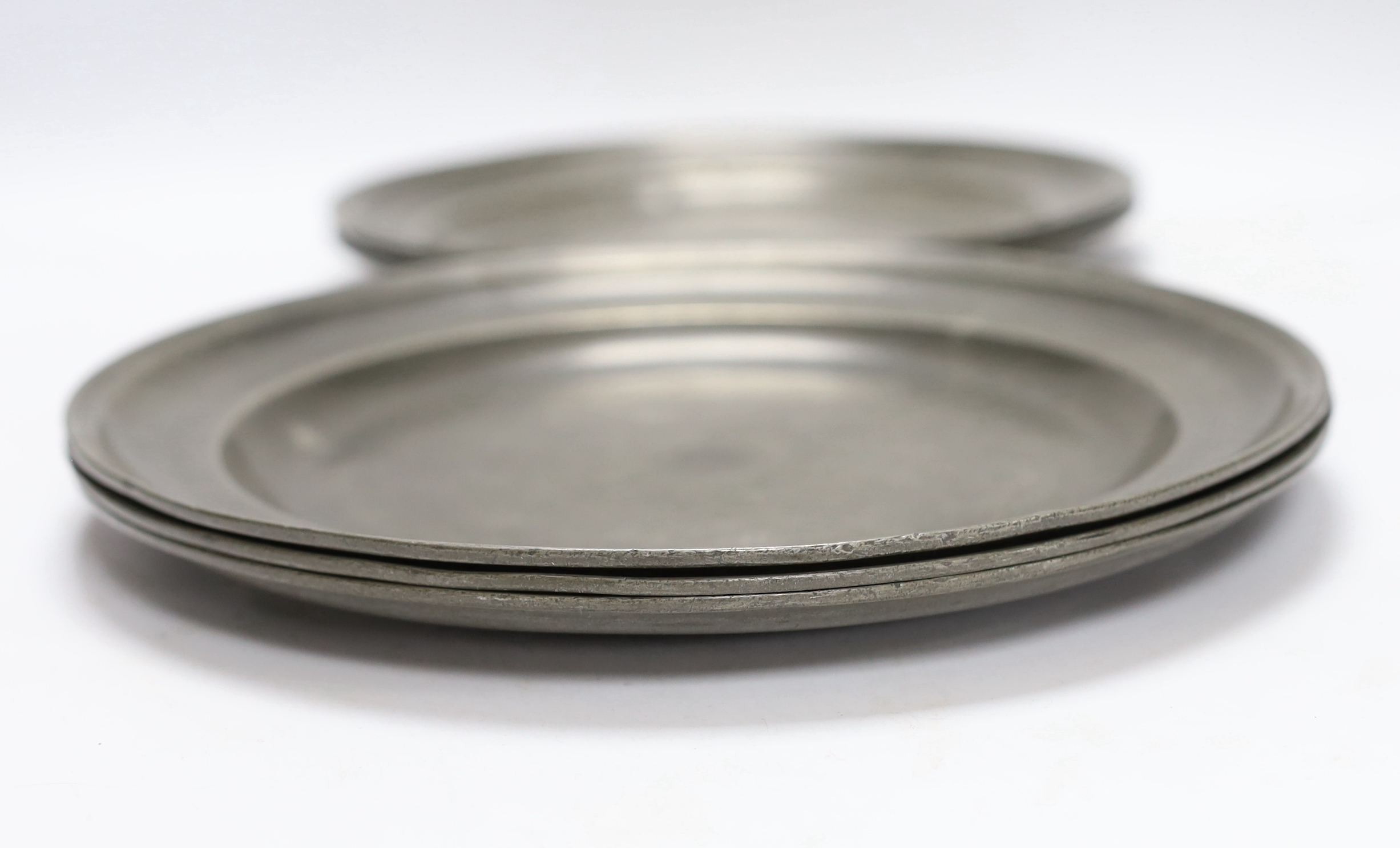 A set of six 18th century French pewter plates, by Jean Baptiste Oudart, Lille, 27cm